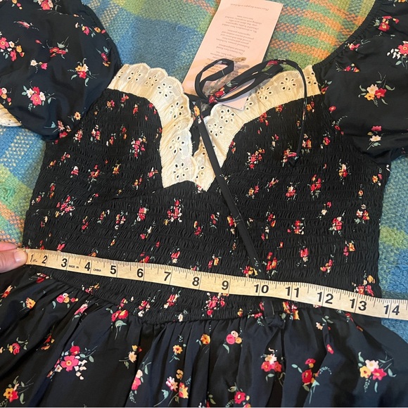 Measurements - Picture 2 of 4